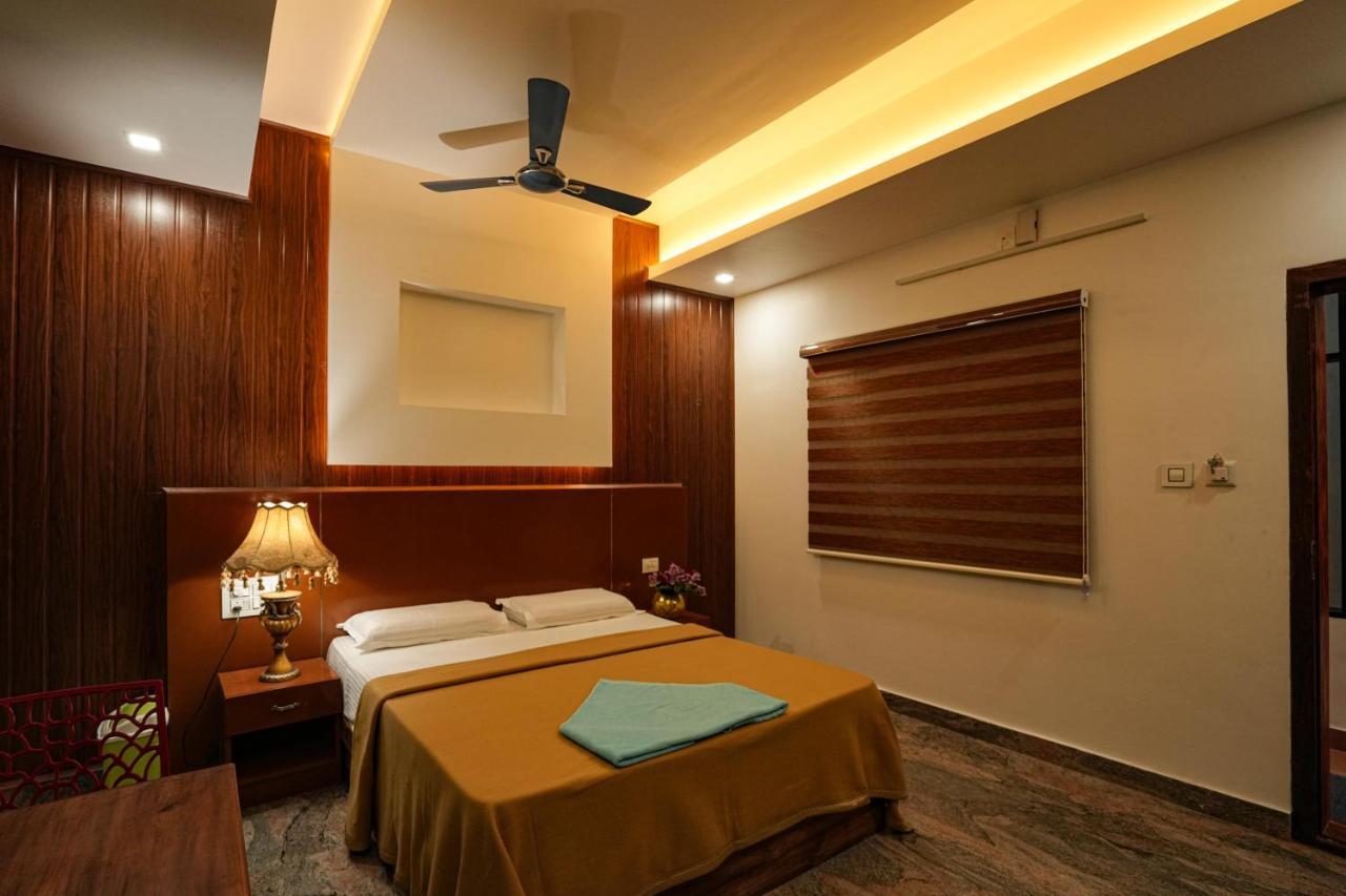 Melanna Cherai Lodge